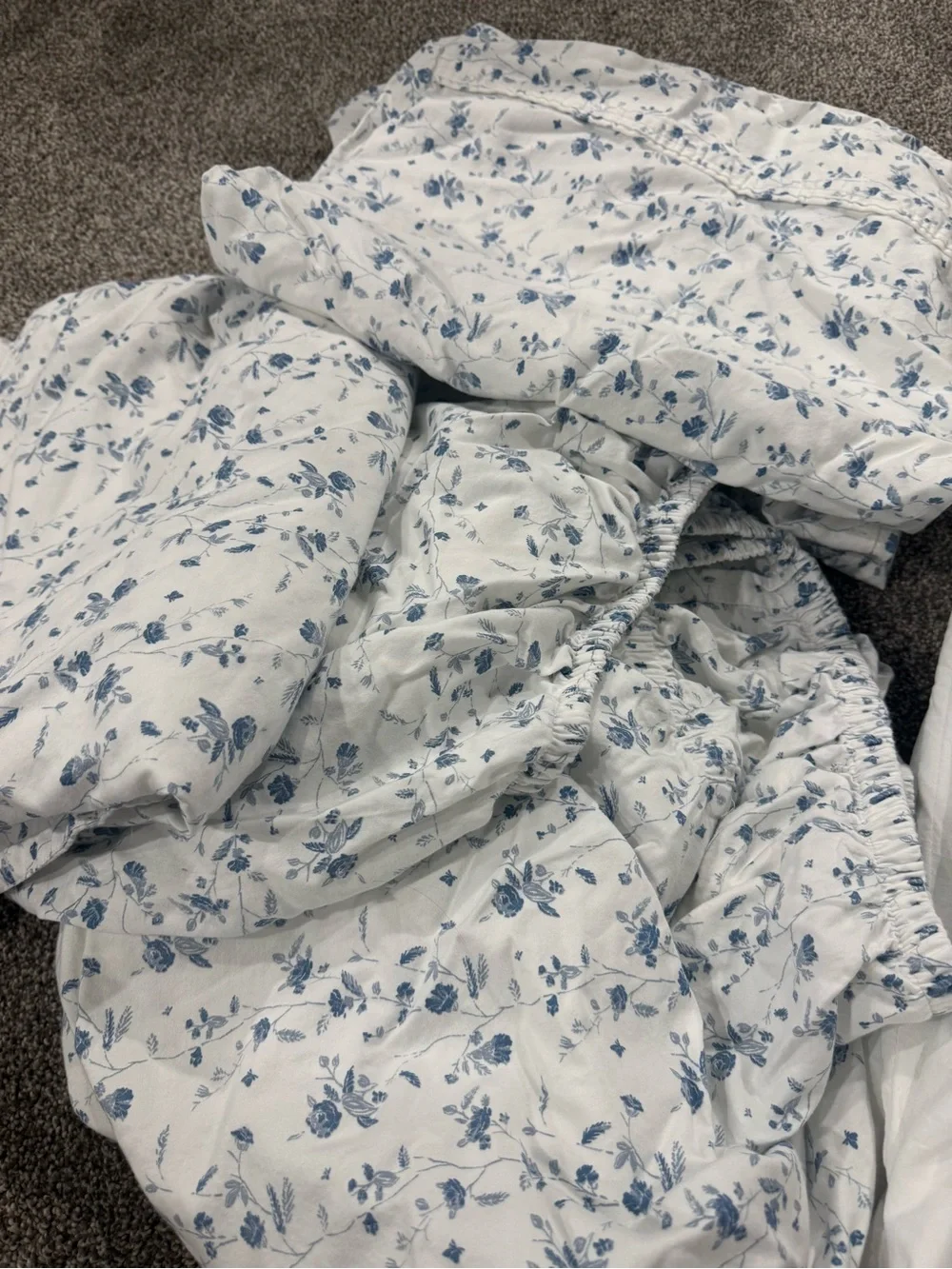 Blue Floral Twin XL sheet set - Classic Floral Print